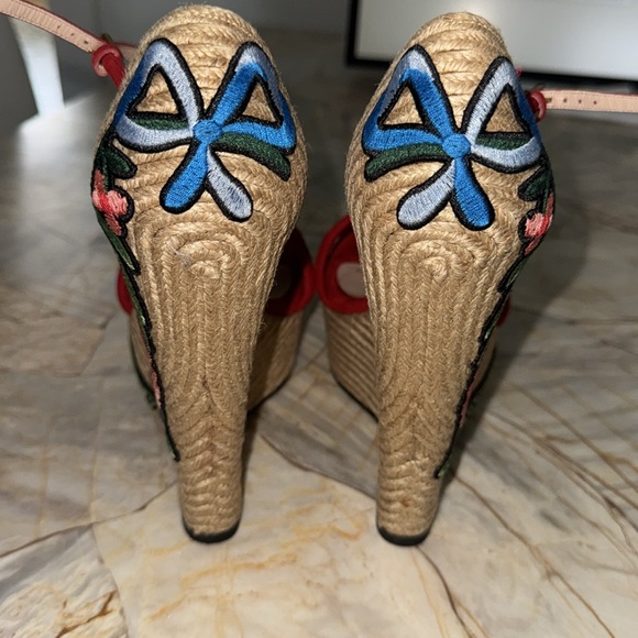 Authentic Gucci Barbete Sandal - Picture 8 of 12